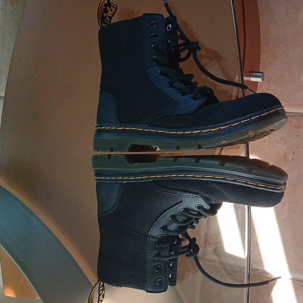 DR. MARTENS boots - Picture 5 of 8